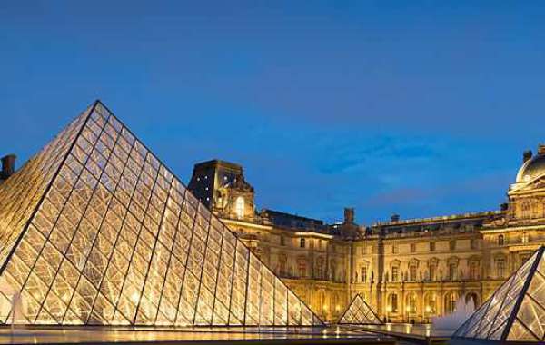 How much does it cost to visit Louvre Museum