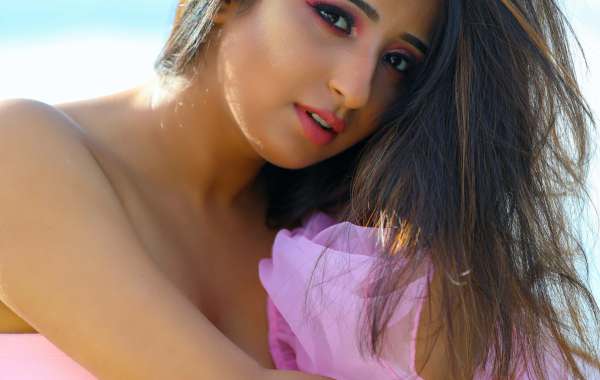 Call Young ladies in Krishna and Escorts with unique Photographs