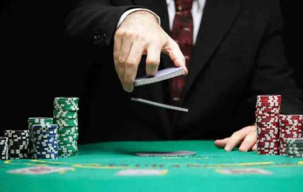 Pokerturniere: Was sind sie und wie kann ich sie spielen?
